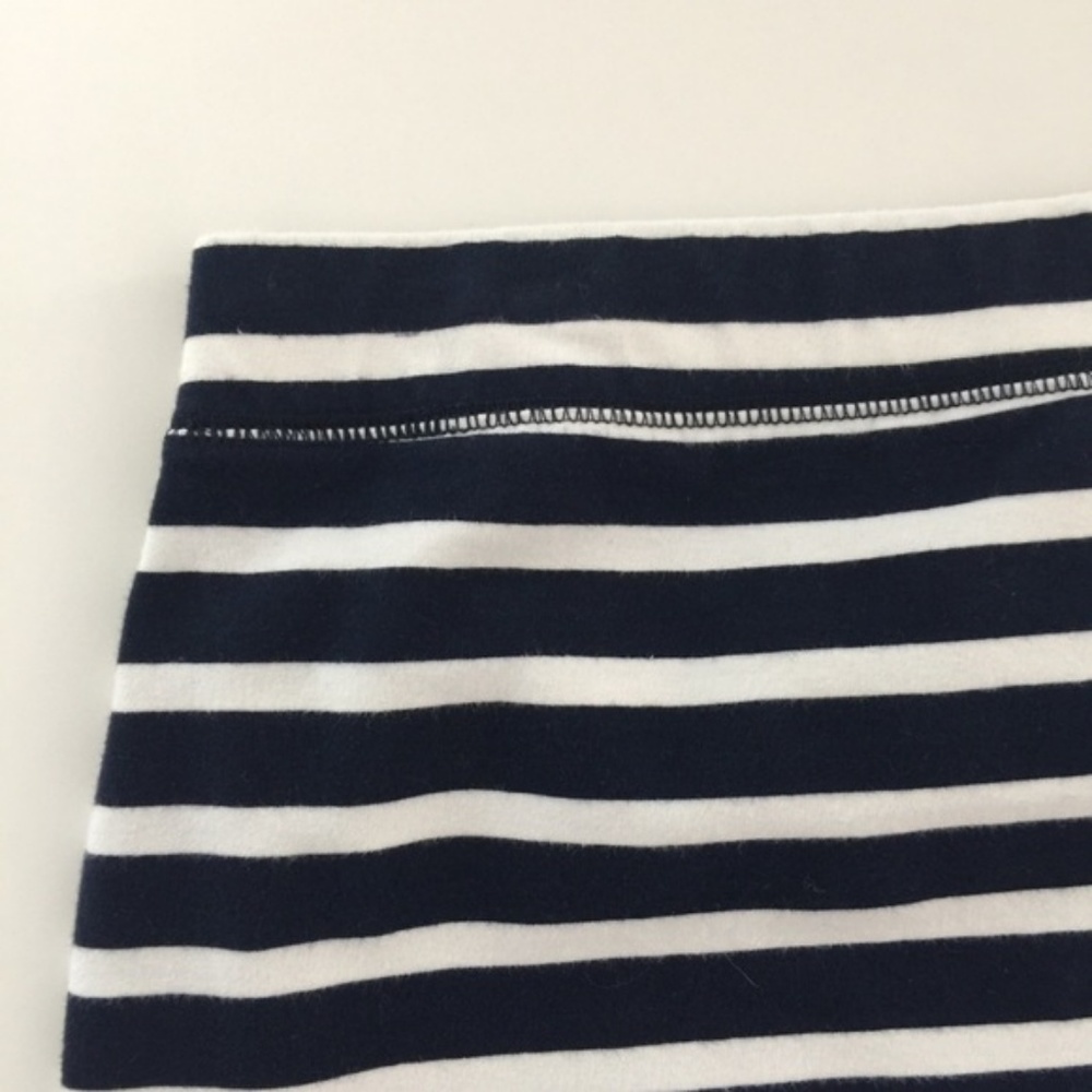 Old Navy Pull-on Striped Skirt blue/white small - Picture 3 of 3